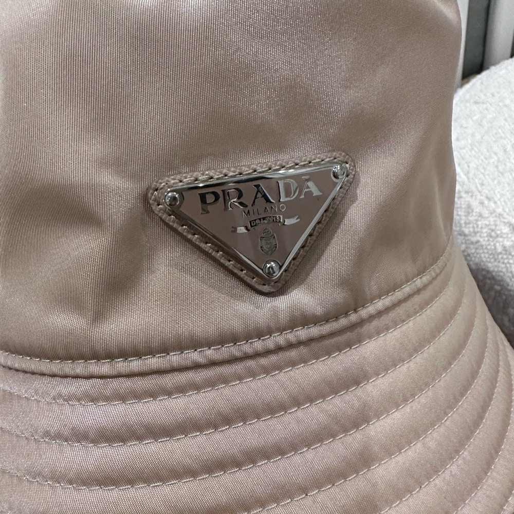 Authentic Prada Satin Bucket Hat in Beige with Triangle Logo - Picture 3 of 6